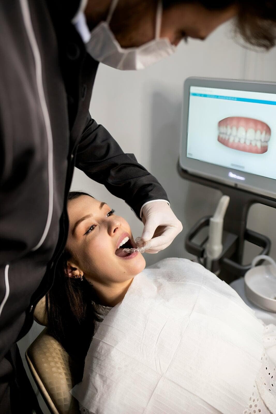Dental clinic representing healthcare businesses served by Bhundhoo Tax